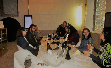 O Centro de Interpretação e Promoção do Vinho Verde (CIPVV) recebe jornalistas e sommeliers de S. Paulo e Nova Iorque